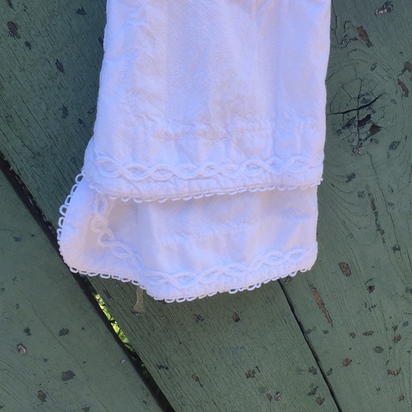 White embroidered blouse - Picture 2 of 7